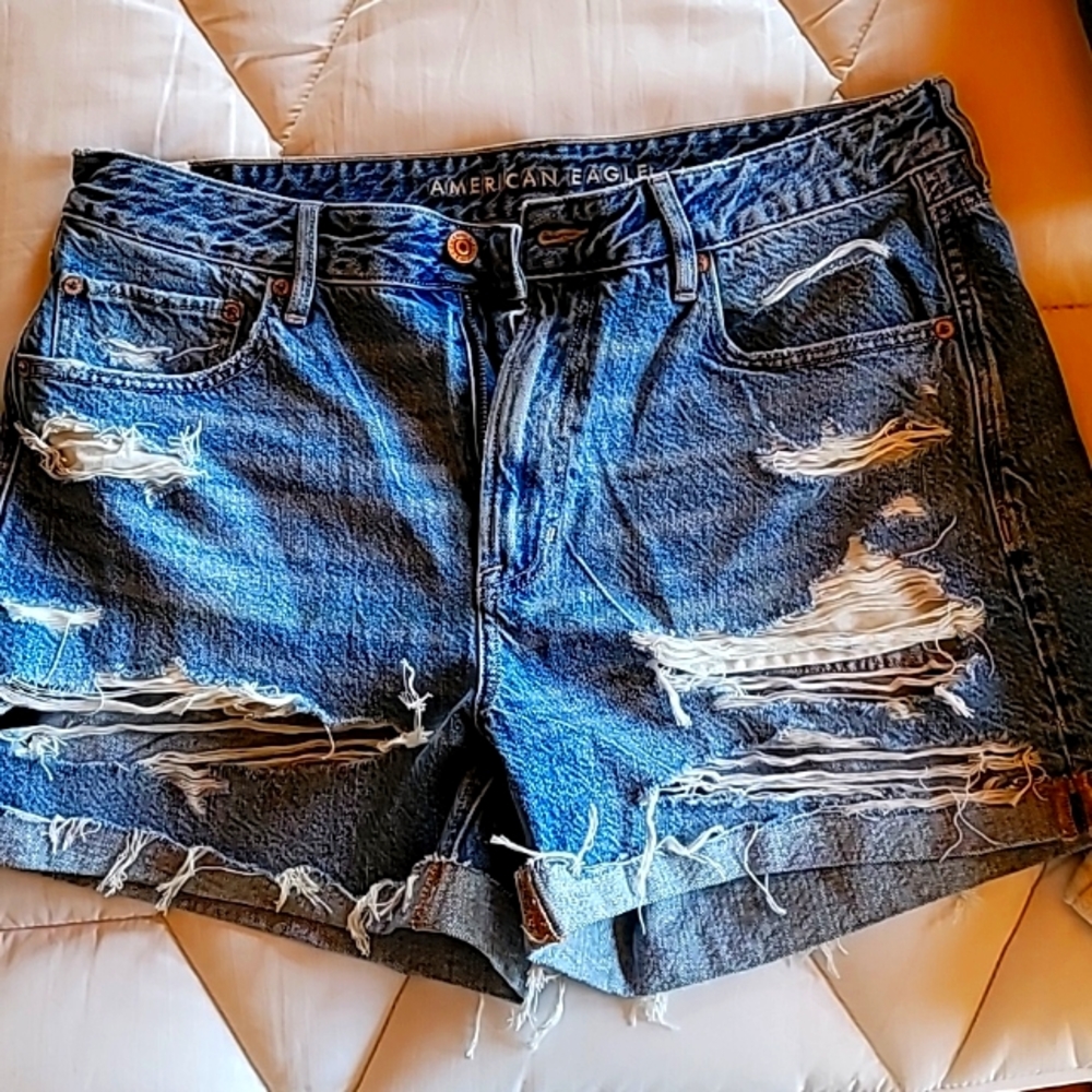 American Eagle Tomgirl short, Size 12